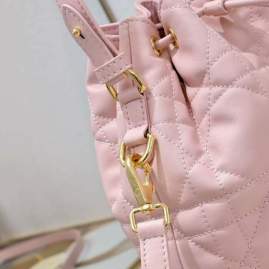 Picture of Dior Handbags _SKUfw239226038fw